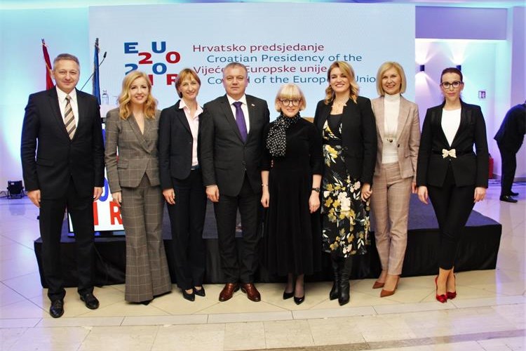 Slika /slike/prosinac 2019/Varaždin konferencija Europa koja se razvija 3122019/Europa koja se razvija VŽ (10).JPG
